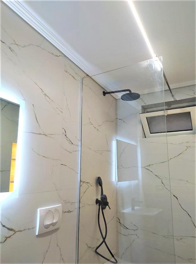 Lighting Jasminum Apartment Sarandë Exteriör bild